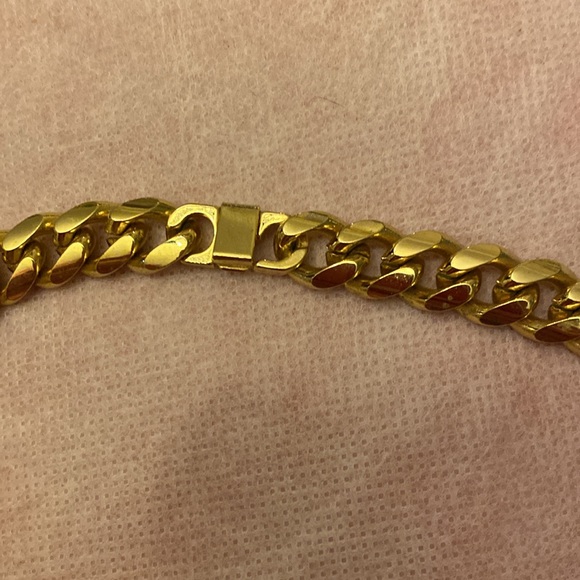 Unisex Gold-Tone Miami Cuban Link Necklace - Picture 2 of 3